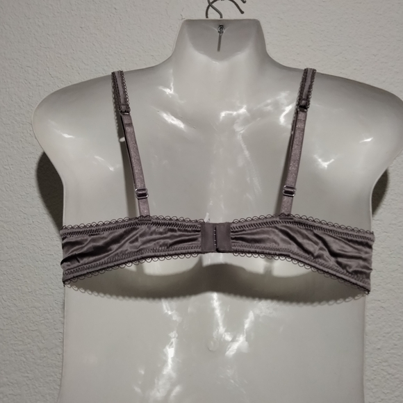 Bra - Picture 3 of 4